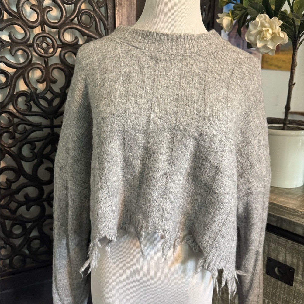 Double Zero Gray Crew Neck Distressed Sweater